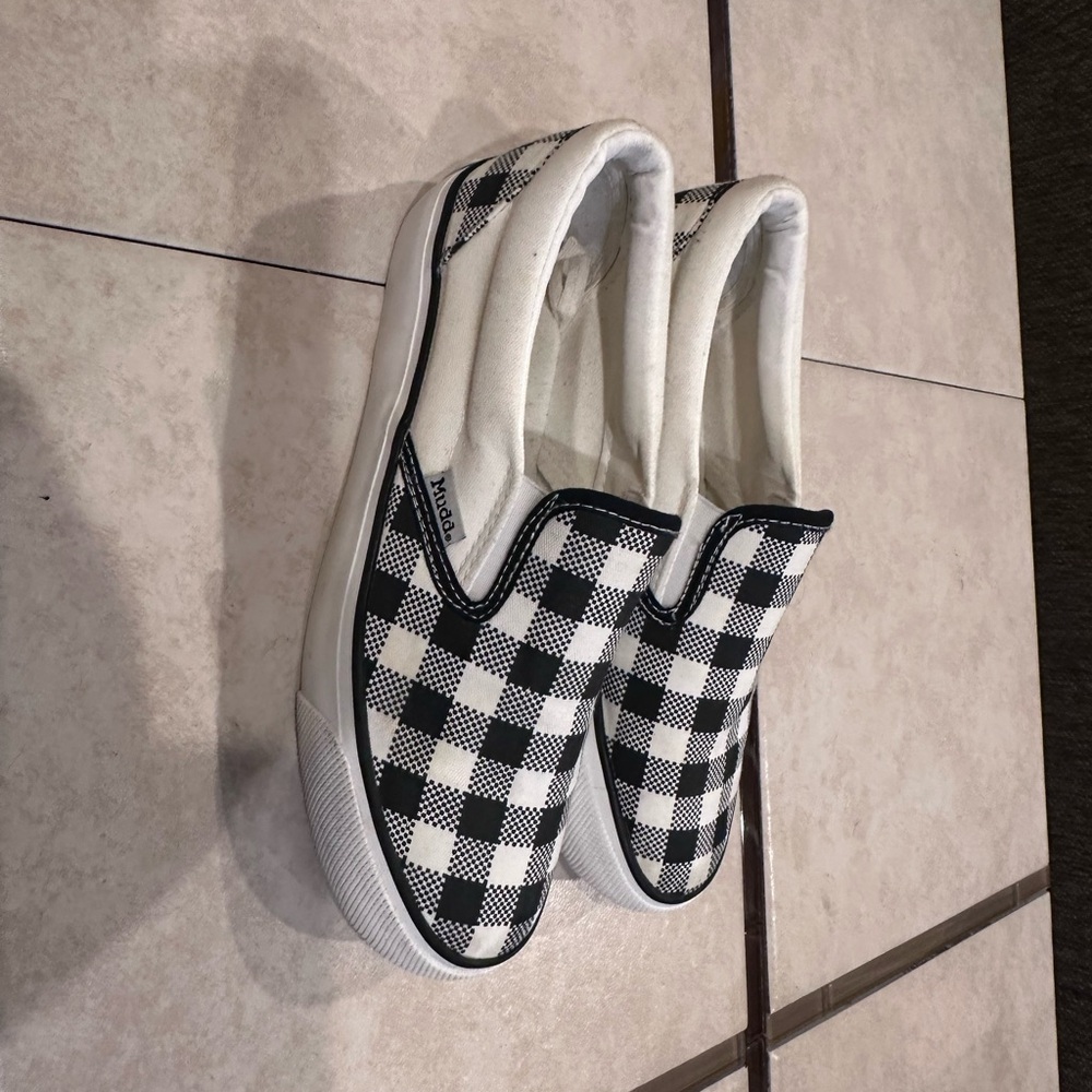 Woman’s Mudd shoes